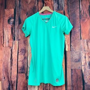 Nike pro top